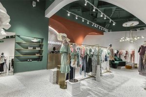 聯(lián)曼服裝店裝修設(shè)計(jì)方案6