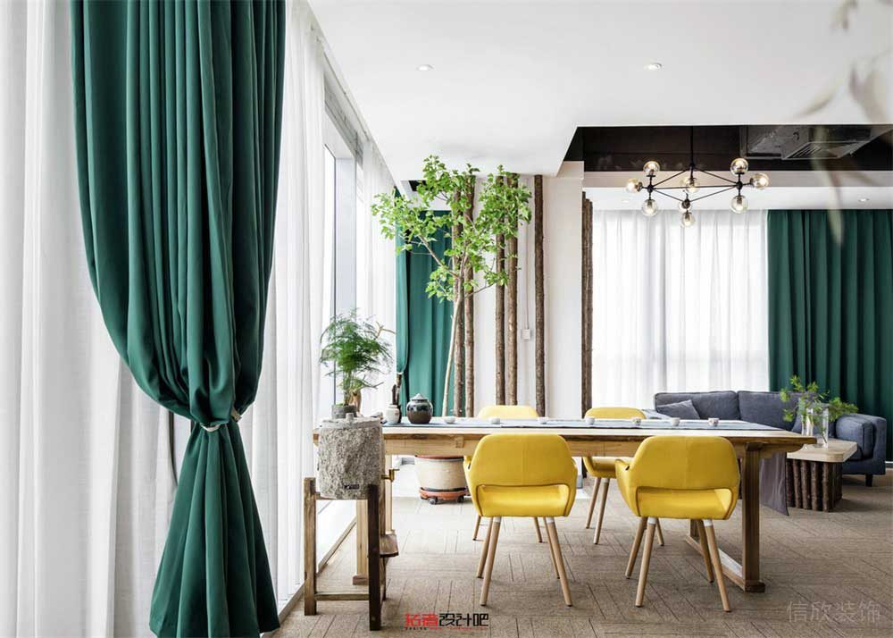 北歐風(fēng)就餐區(qū)裝修效果圖天花水晶燈飾設(shè)計