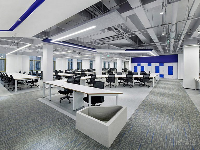 辦公區(qū)地毯線條天花吊頂裝修設(shè)計效果圖