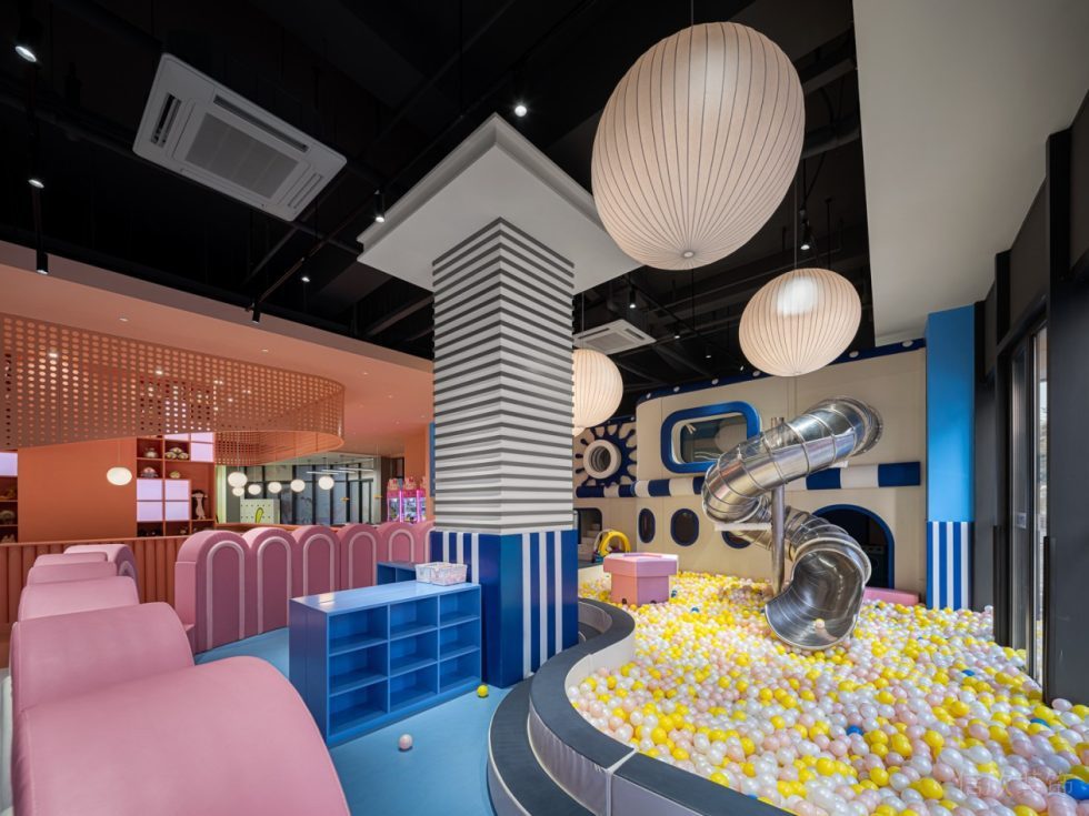 深圳市福田區(qū)筆架山北歐風兒童樂園裝修游樂區(qū)