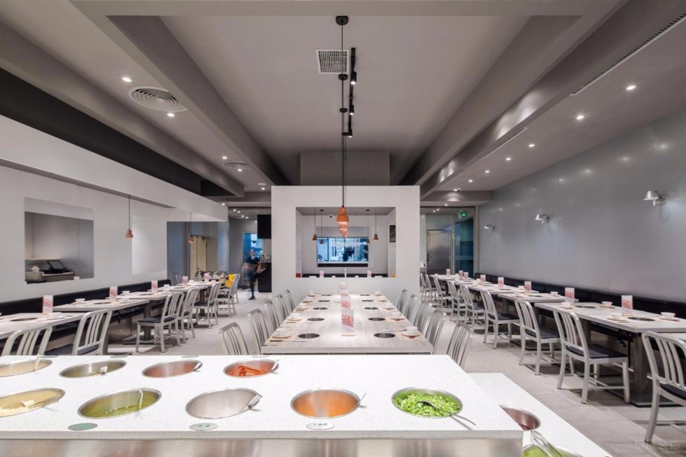 深圳龍崗金地龍城中央現(xiàn)代簡約風格火鍋店裝修案例天花 深圳龍崗金地龍城中央現(xiàn)代簡約風格火鍋店裝修案例天花