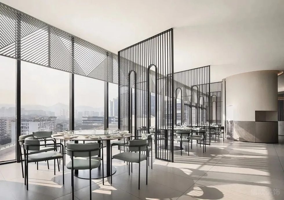 深圳羅湖東門鴻展中心城極簡風格川菜館裝修案例8人用餐區(qū)效果圖