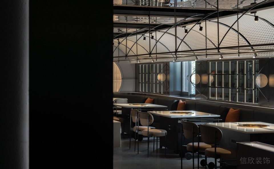 深圳龍華中海匯德理工業(yè)風火鍋店裝修案例燈光效果