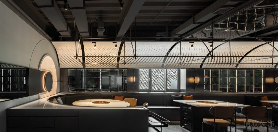 深圳龍華中海匯德理工業(yè)風火鍋店裝修案例弧形卡座