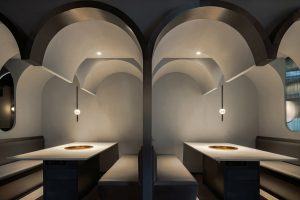 深圳龍華中海匯德理工業(yè)風(fēng)火鍋店裝修案例特色卡座效果圖