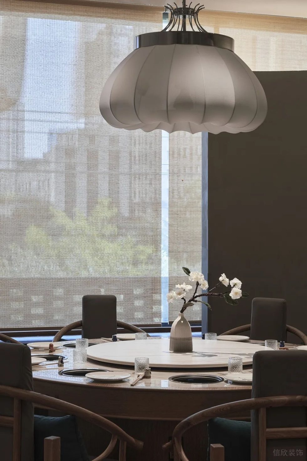 深圳南山星海名城新中式風(fēng)格火鍋店裝修案例包間