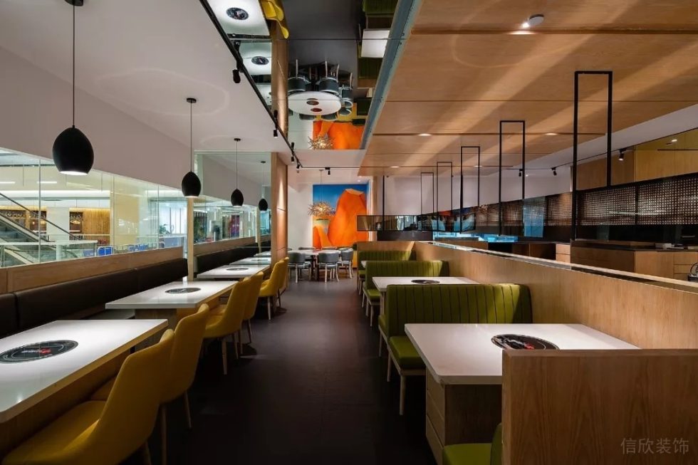 深圳坪山怡瑞達(dá)云秀府簡約北歐風(fēng)火鍋店裝修案例天花鏡面吊頂