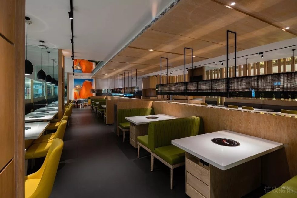 深圳坪山怡瑞達(dá)云秀府簡約北歐風(fēng)火鍋店裝修案例原木色半高隔斷