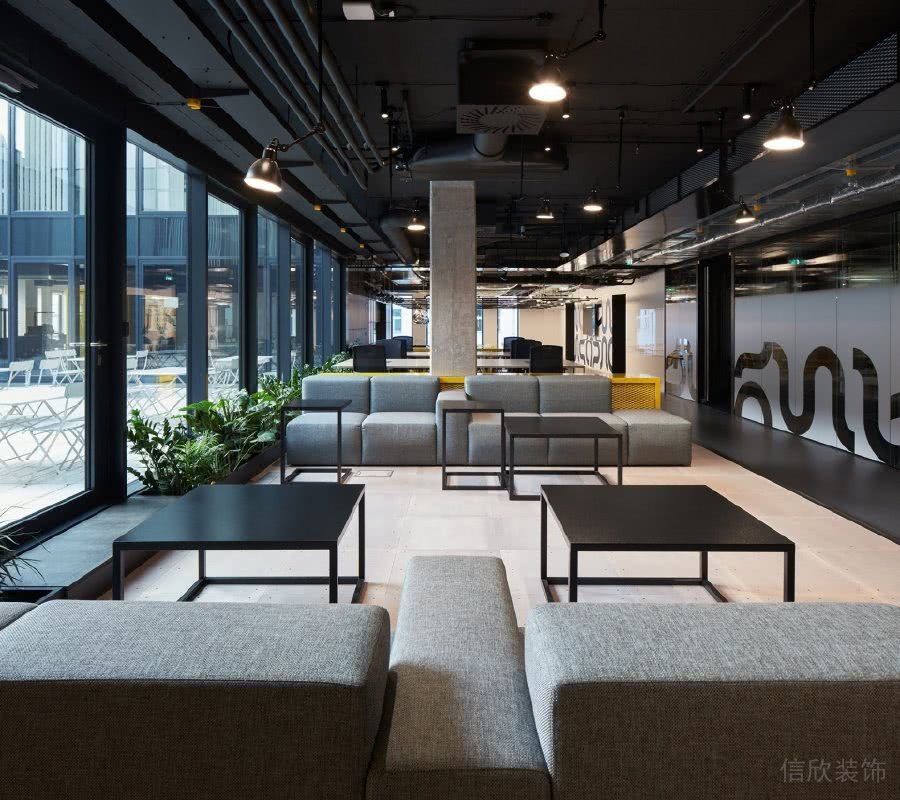 商場咖啡店茶座灰色布藝沙發(fā)黑色鋼木茶桌