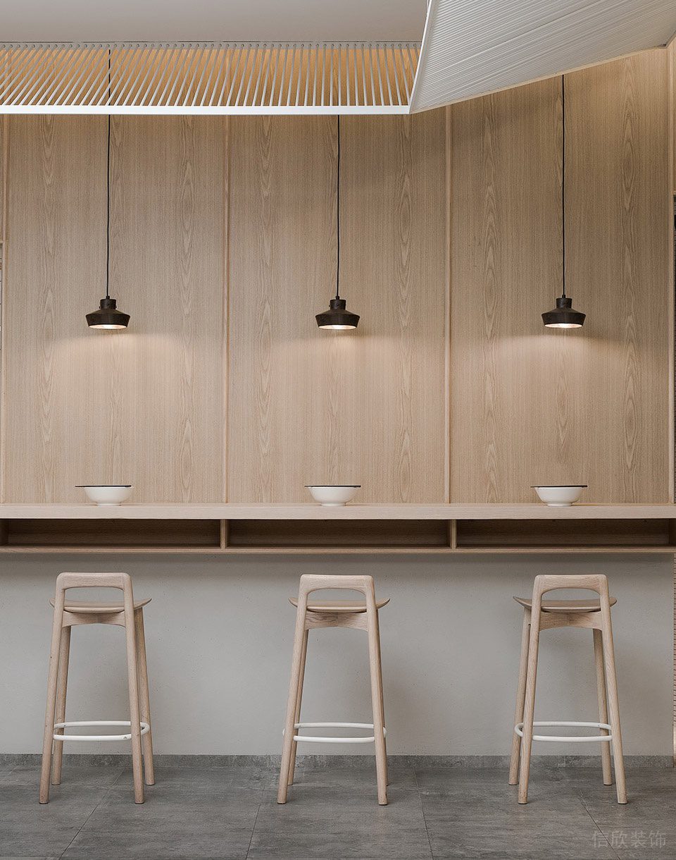 深圳龍崗華策中心城淺木色日式風(fēng)格面館裝修案例吧臺(tái)用餐區(qū)