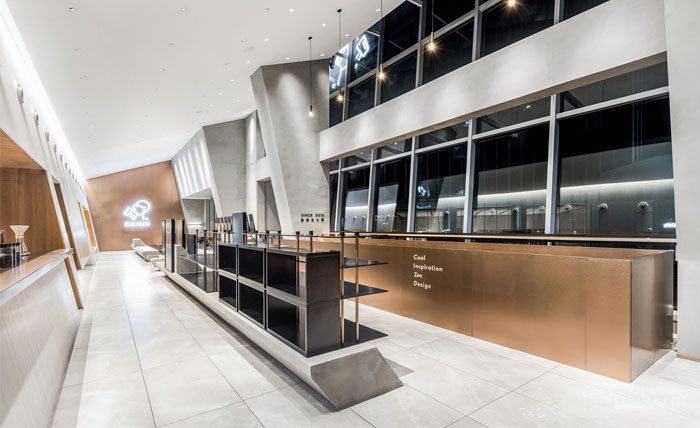 深圳龍崗正中風(fēng)臨國(guó)際中心現(xiàn)代工業(yè)風(fēng)喜茶冷飲店裝修案例天花