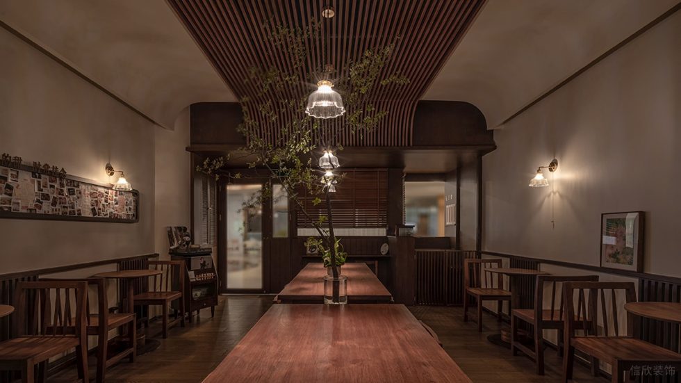 深圳南山港灣麗都深木色復(fù)古風(fēng)糖水店裝修案例用餐區(qū)域