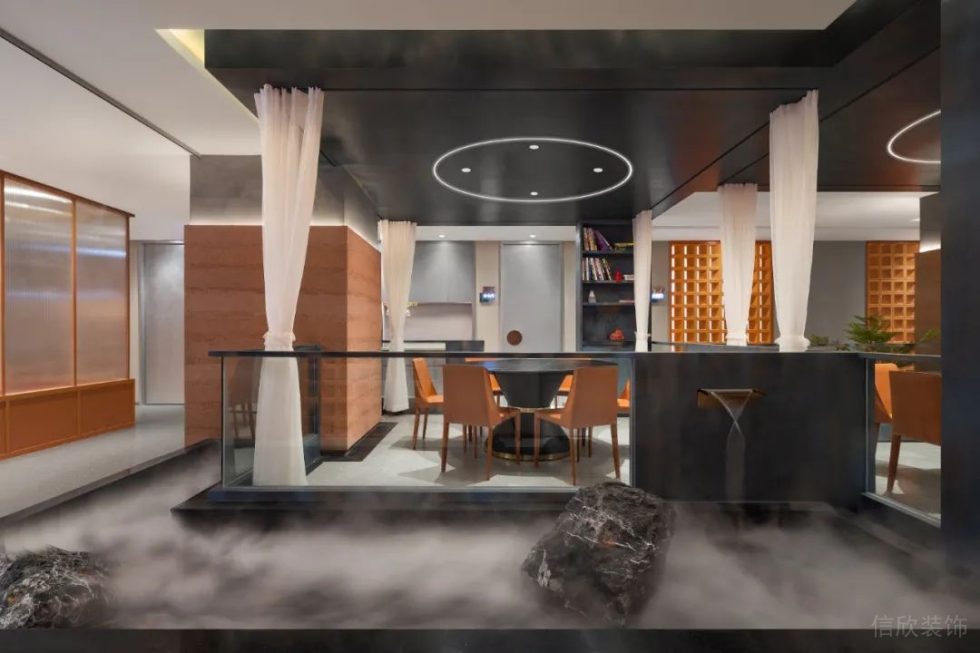 深圳南山海昌大廈現(xiàn)代風格川菜館裝修案例六人用餐區(qū)天花