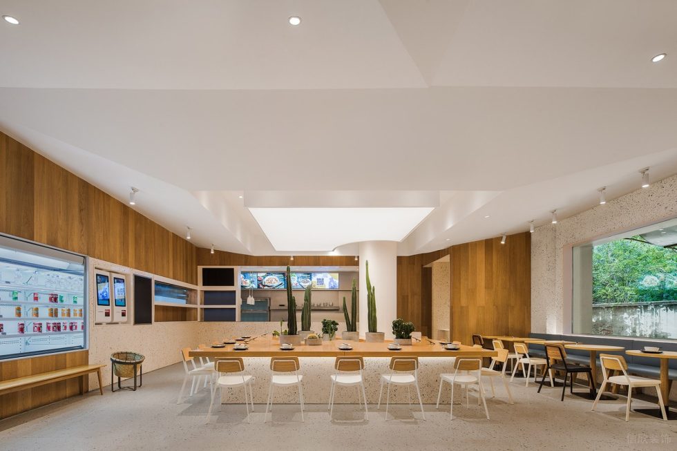 深圳南山香年廣場(chǎng)簡(jiǎn)約風(fēng)格自選快餐店裝修案例用餐大廳