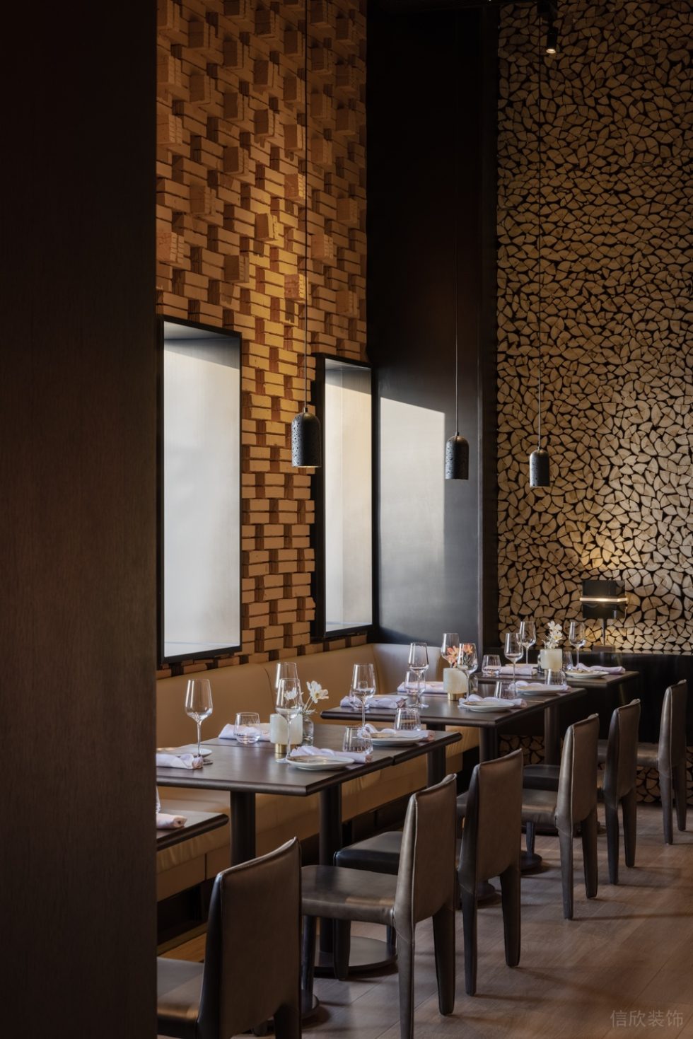 深圳南山怡海廣場輕奢風(fēng)格酒吧裝修案例卡座