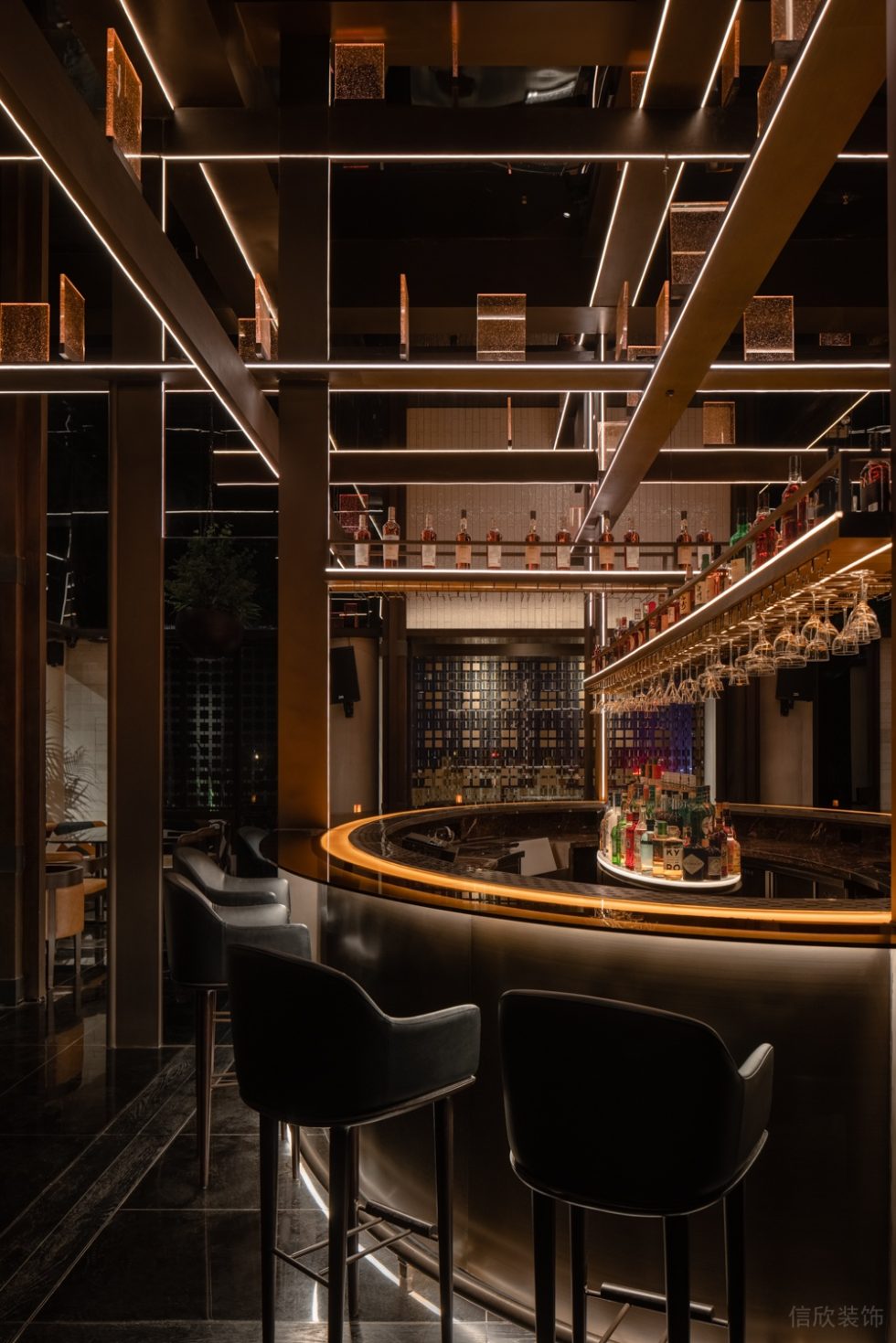 深圳南山怡海廣場輕奢風(fēng)格酒吧裝修案例吧臺燈光