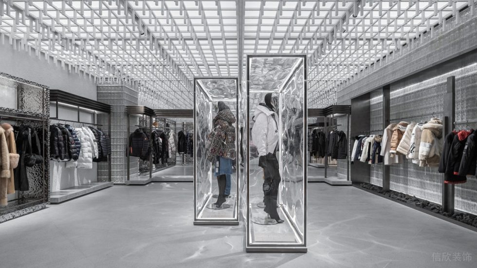 深圳市寶安區(qū)松崗現(xiàn)代風(fēng)買手店概念店裝修設(shè)計(jì)金屬格柵頂 深圳市寶安區(qū)松崗現(xiàn)代風(fēng)買手店概念店裝修設(shè)計(jì)金屬格柵頂