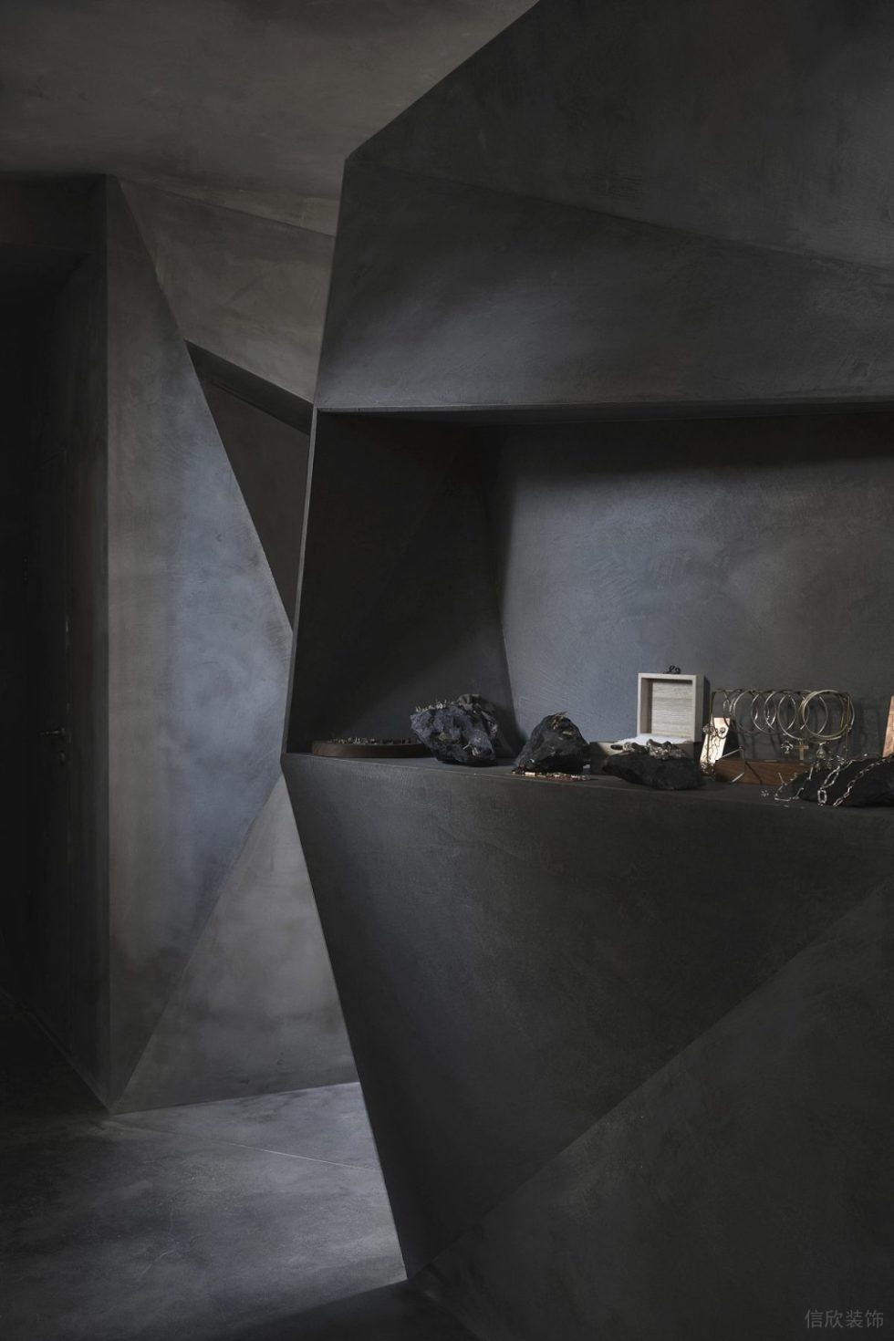 深圳市寶安區(qū)西鄉(xiāng)現(xiàn)代風(fēng)飾品店概念店裝修設(shè)計首飾