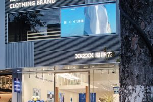 深圳市龍華區(qū)大浪xxzxx潮牌店裝修設計外立面3