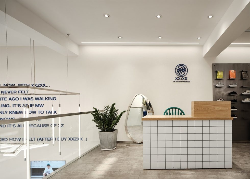 深圳市龍華區(qū)大浪潮牌店收銀臺(tái)裝修設(shè)計(jì) 深圳市龍華區(qū)大浪潮牌店收銀臺(tái)裝修設(shè)計(jì)