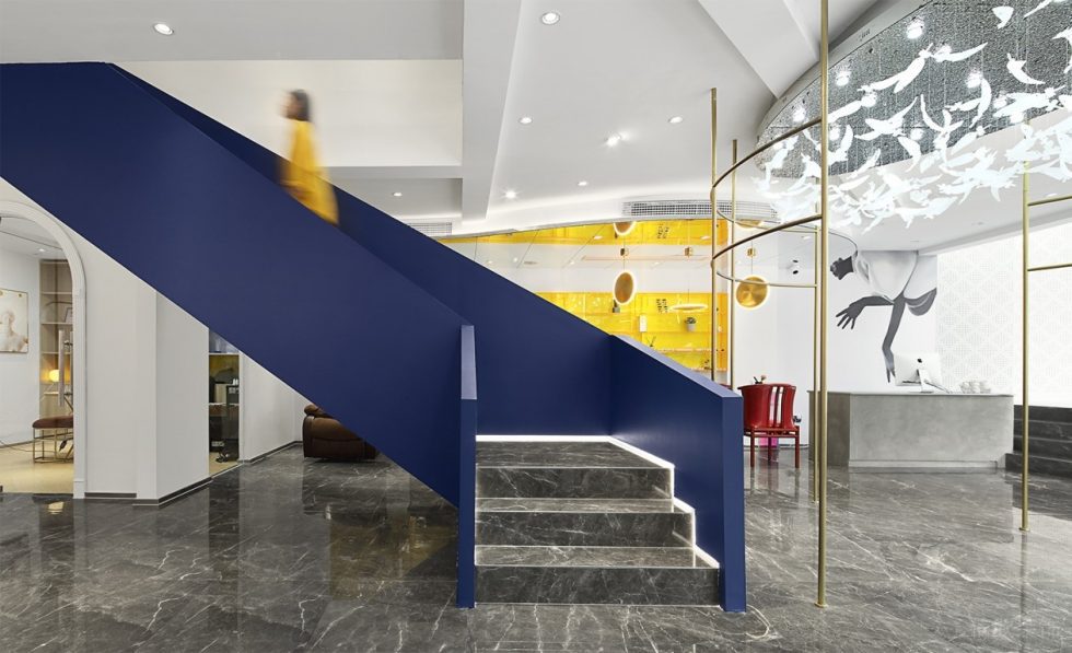 深圳市南山區(qū)南油現(xiàn)代風美容店裝修設計前臺 深圳市南山區(qū)南油現(xiàn)代風美容店裝修設計前臺