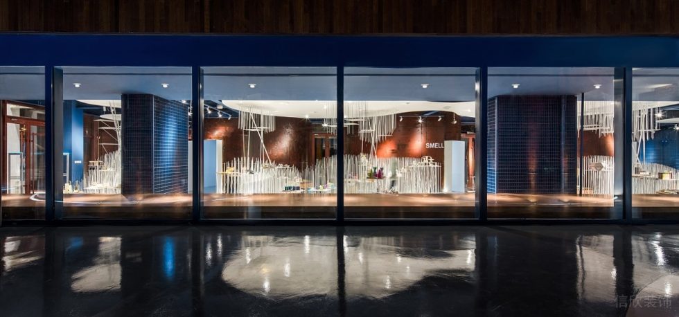 深圳市南山中心城現(xiàn)代風(fēng)“老廠房”751時(shí)尚買手店裝修設(shè)計(jì)門廳 