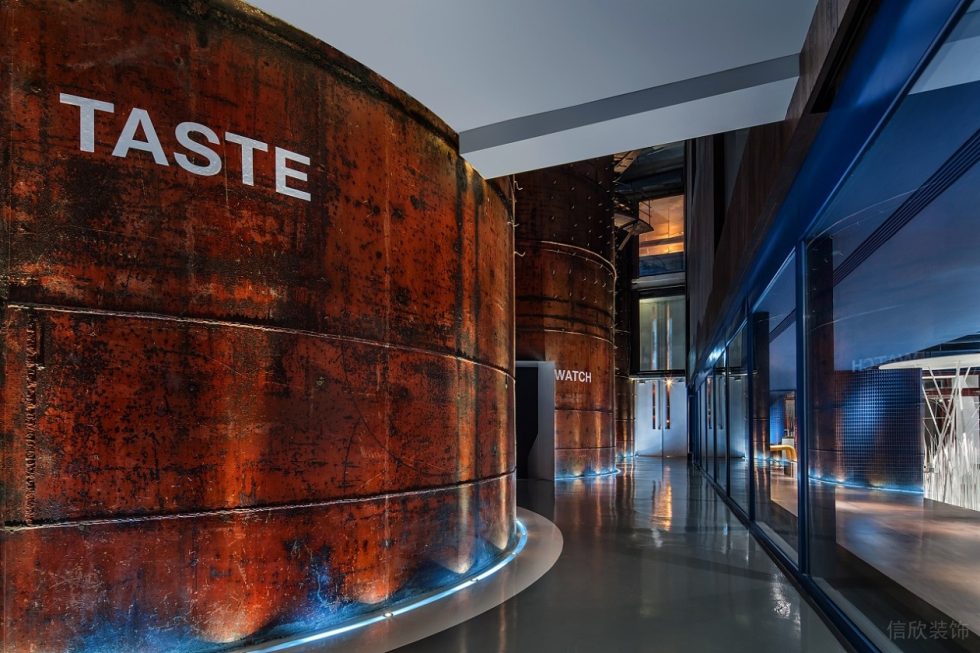 深圳市南山中心城現(xiàn)代風(fēng)“老廠房”751時(shí)尚買手店裝修設(shè)計(jì)鋼結(jié)構(gòu)柱子