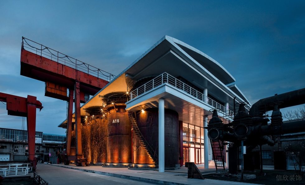 深圳市南山中心城現(xiàn)代風(fēng)“老廠房”751時(shí)尚買手店裝修設(shè)計(jì)外立面