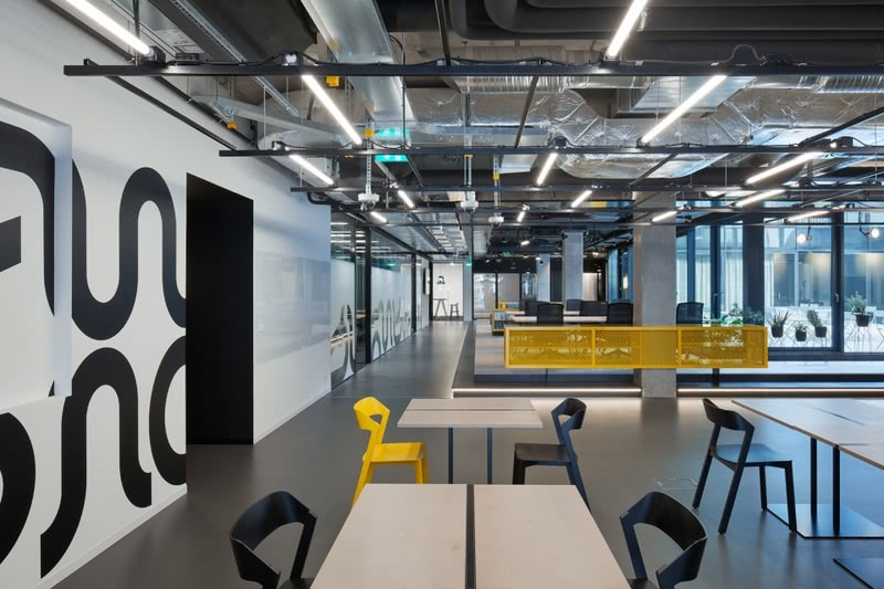 大型公共辦公區(qū)天花風管圖