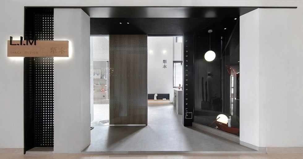 灰色的辦公空間飾面屏風(fēng)隔斷圖