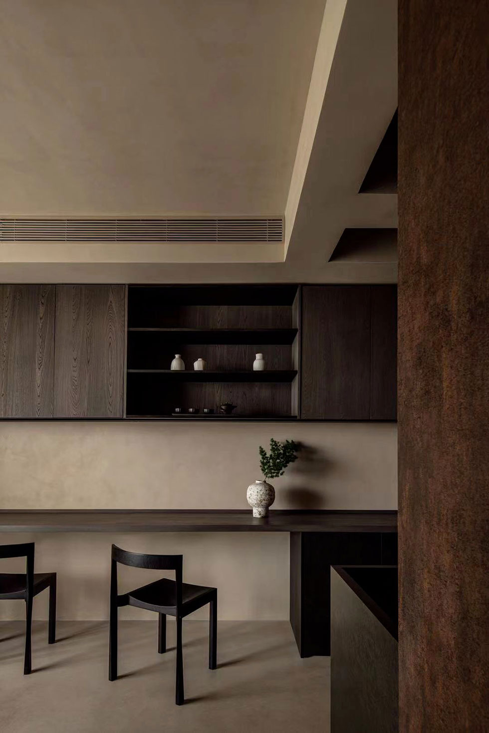 辦公室茶水間原木的墻邊吧臺(tái)