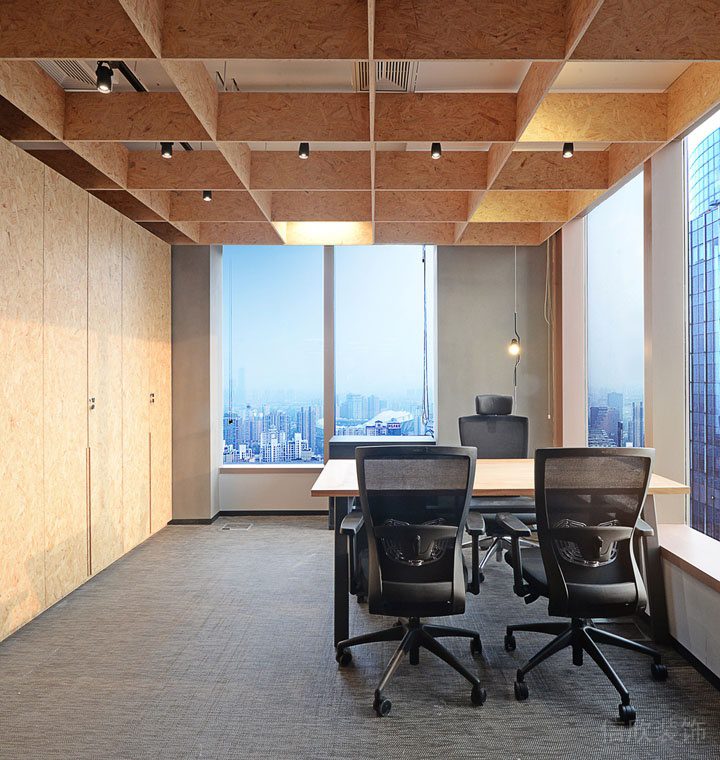 深圳寶安稻興環(huán)球科創(chuàng)中心900平方米現(xiàn)代工業(yè)風(fēng)辦公室裝修案例高管辦公區(qū)空間視野