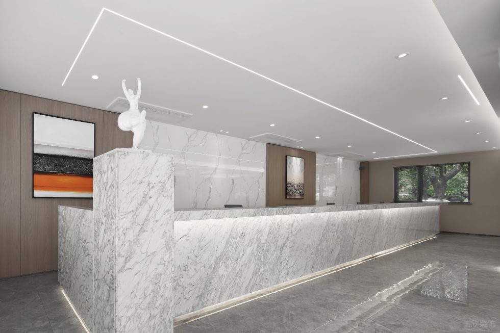 深圳寶安宏發(fā)前城中心600平方米極簡風格辦公室裝修案例接待前廳