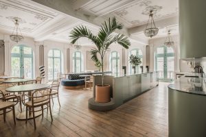 深圳福田皇庭中心600平方米簡歐風(fēng)格辦公室裝修案例茶水休閑廳