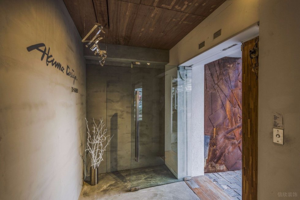 深圳龍崗凱騰大廈500平方米暖色調(diào)工業(yè)風(fēng)辦公室裝修案例玄關(guān)