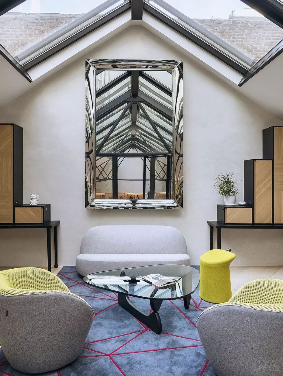 深圳龍崗云里智能園500平方米北歐工業(yè)風(fēng)辦公室裝修案例接待區(qū)