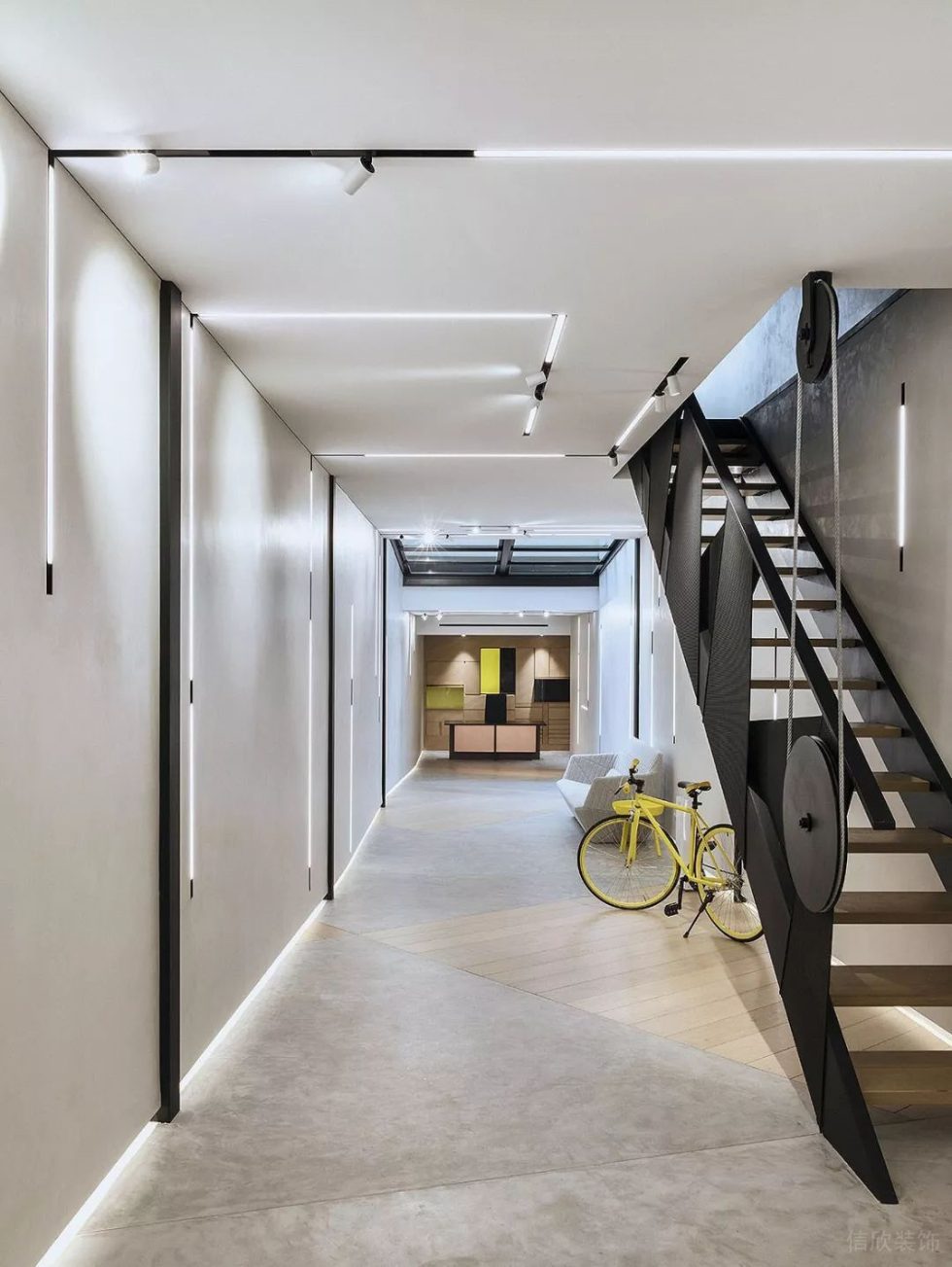 深圳龍崗云里智能園500平方米北歐工業(yè)風(fēng)辦公室裝修案例門廊