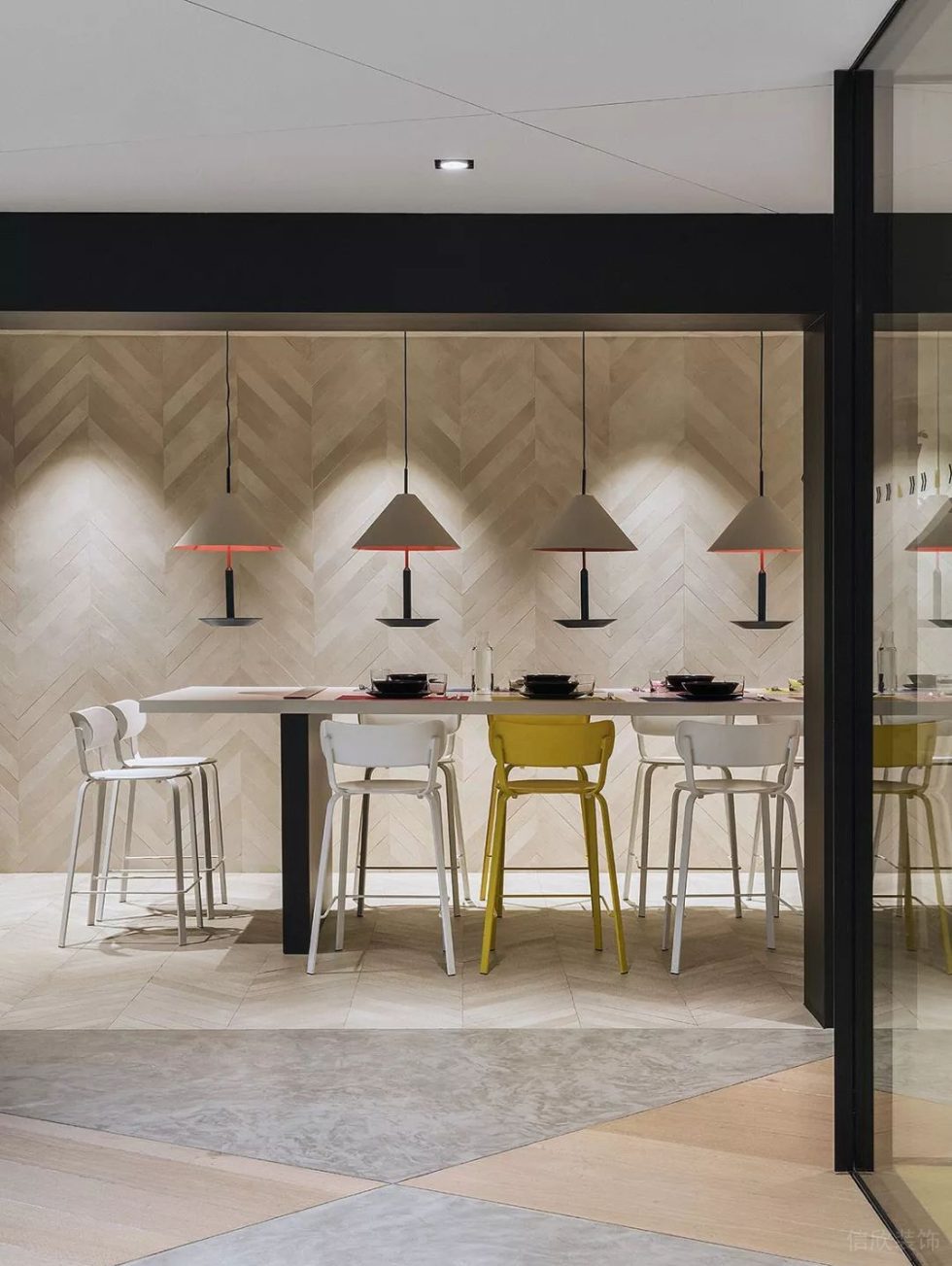 深圳龍崗云里智能園500平方米北歐工業(yè)風(fēng)辦公室裝修案例員工餐廳