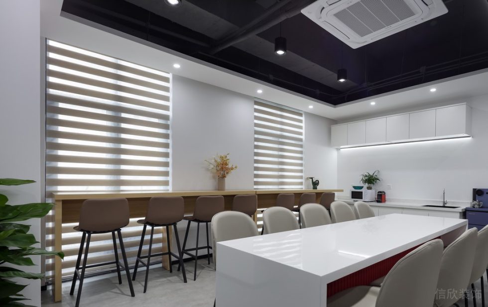 深圳龍華壹成環(huán)智中心1500平方米現(xiàn)代簡約風(fēng)格辦公室裝修案例茶水間