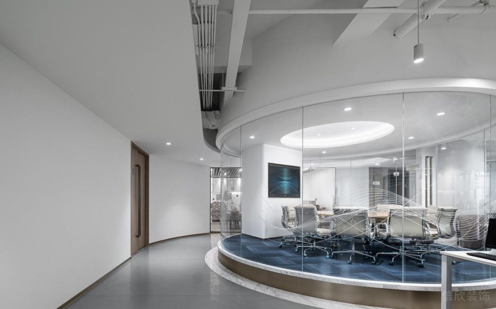 深圳龍華展滔科技大廈1600平方米現(xiàn)代科技風辦公室裝修案例會議室