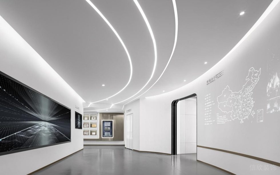 深圳龍華展滔科技大廈1600平方米現(xiàn)代科技風辦公室裝修案例企業(yè)文化展示區(qū)