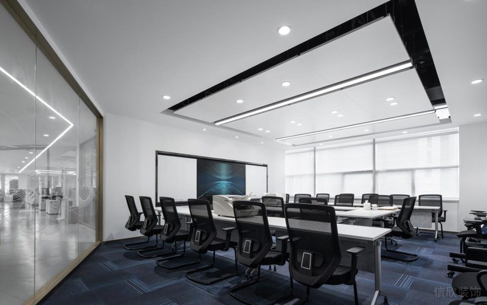 深圳龍華展滔科技大廈1600平方米現(xiàn)代科技風辦公室裝修案例座談室