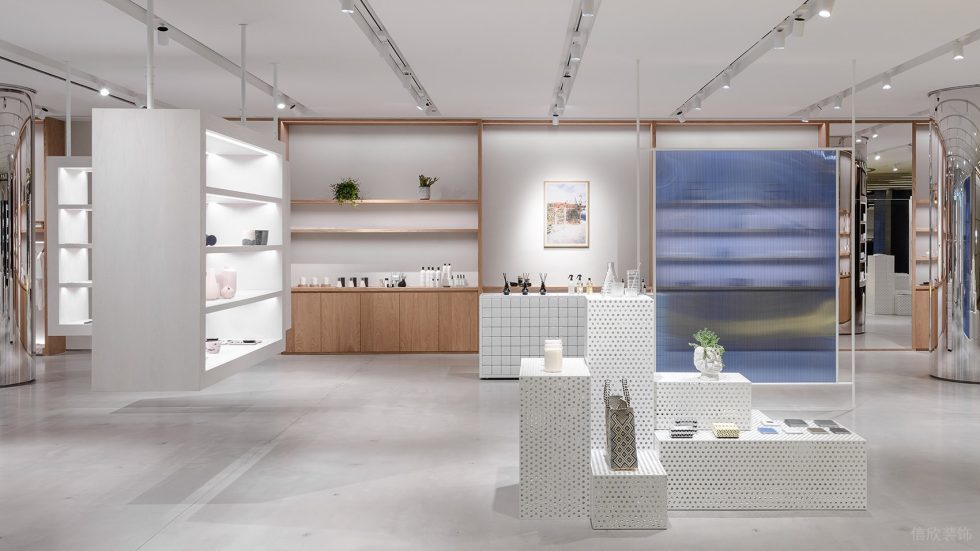 深圳市寶安區(qū)沙井現(xiàn)代風(fēng)艾派零售店裝修設(shè)計白色鐵藝展臺 深圳市寶安區(qū)沙井現(xiàn)代風(fēng)艾派零售店裝修設(shè)計白色鐵藝展臺