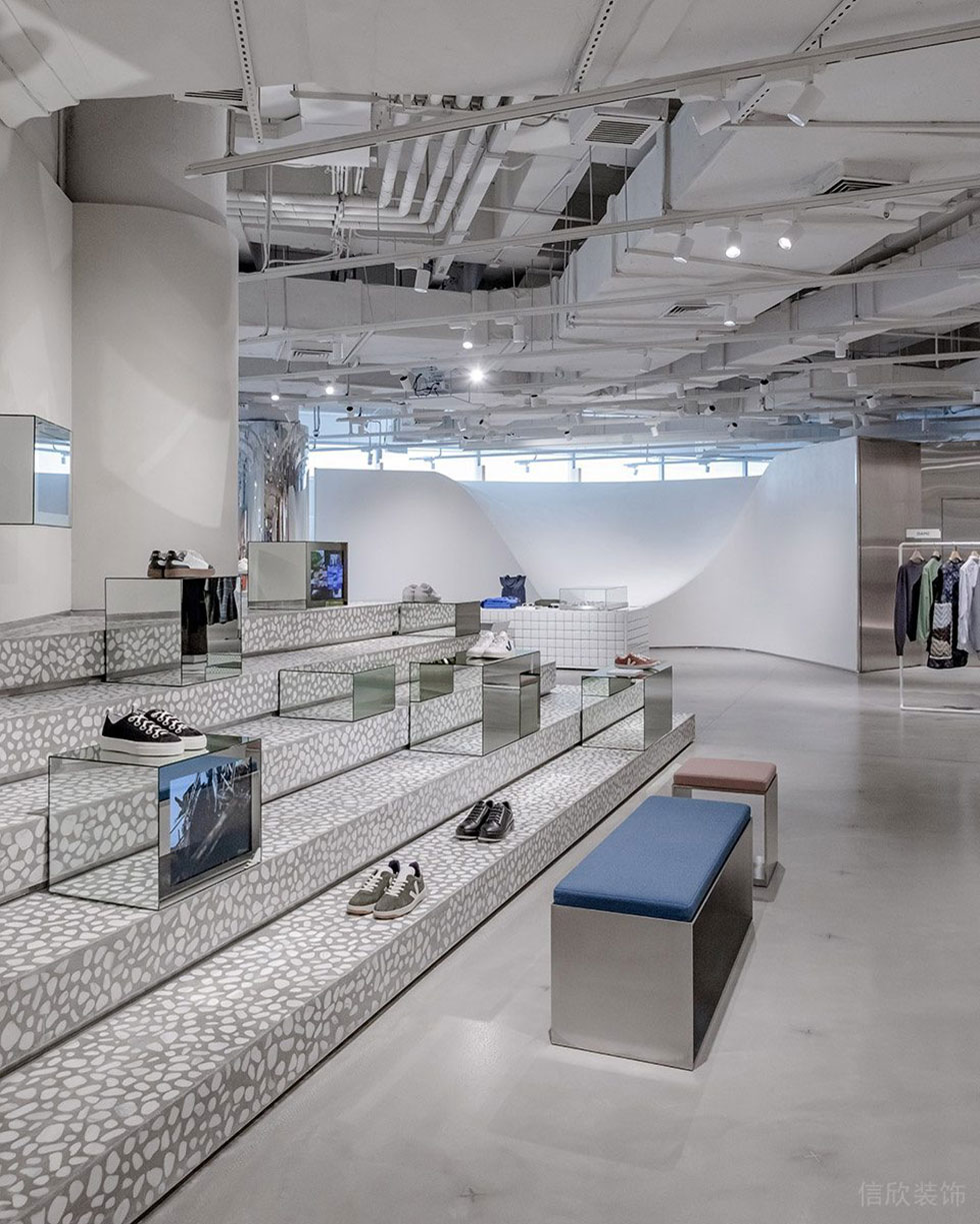 深圳市寶安區(qū)沙井現(xiàn)代風(fēng)艾派零售店裝修設(shè)計水磨石臺階展臺 深圳市寶安區(qū)沙井現(xiàn)代風(fēng)艾派零售店裝修設(shè)計水磨石臺階展臺