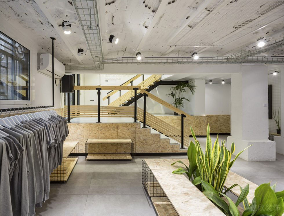 工業(yè)風(fēng)服裝店樓梯裝修設(shè)計(jì)