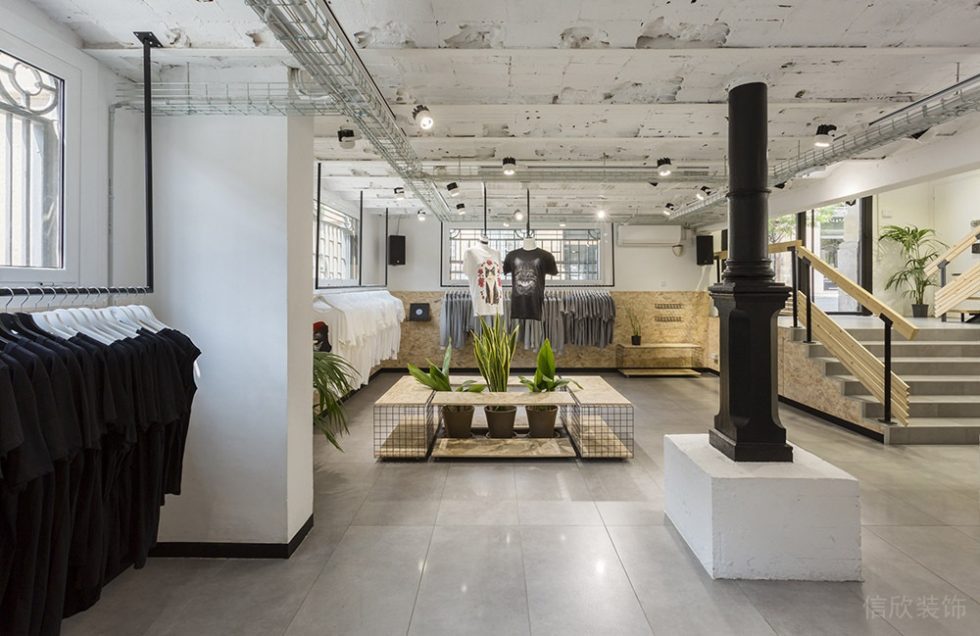 深圳市寶安區(qū)石巖巴塞羅那clap Studio的suara服裝店裝修設(shè)計(jì)效果圖