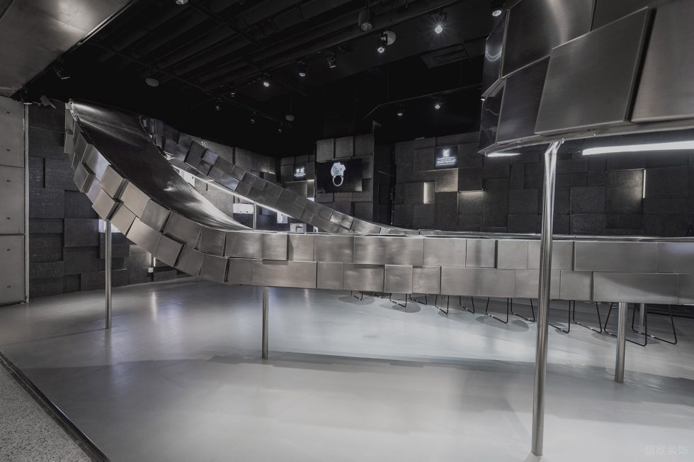 深圳市龍崗區(qū)觀瀾現(xiàn)代風(fēng)珠寶店裝修設(shè)計不銹鋼地面 深圳市龍崗區(qū)觀瀾現(xiàn)代風(fēng)珠寶店裝修設(shè)計不銹鋼地面