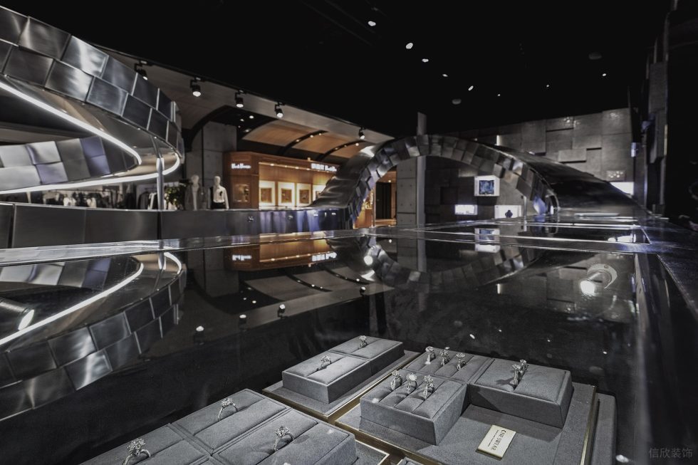 深圳市龍崗區(qū)觀瀾現(xiàn)代風(fēng)珠寶店裝修設(shè)計玻璃珠寶柜 深圳市龍崗區(qū)觀瀾現(xiàn)代風(fēng)珠寶店裝修設(shè)計玻璃珠寶柜