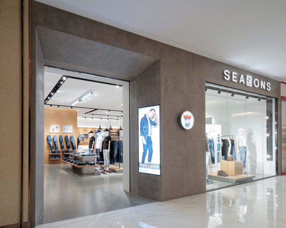 深圳市龍崗區(qū)坪地現(xiàn)代風(fēng)潮牌四季牛仔店鋪門面外觀裝飾設(shè)計效果圖 深圳市龍崗區(qū)坪地現(xiàn)代風(fēng)潮牌四季牛仔店鋪門面外觀裝飾設(shè)計效果圖