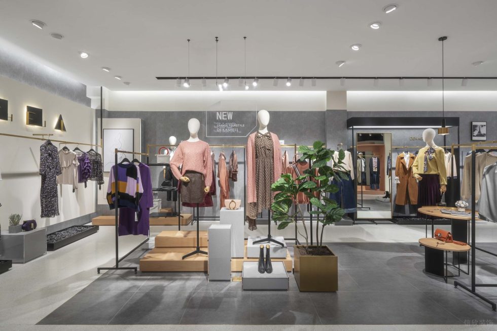 深圳市龍華區(qū)民治現(xiàn)代dekashell 女裝店鋪裝修設(shè)計(jì)矮島臺(tái)